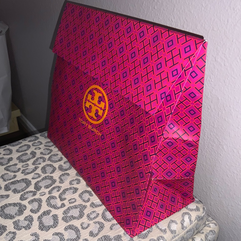 Paper Tory Burch shopping gift bag/shopping bag